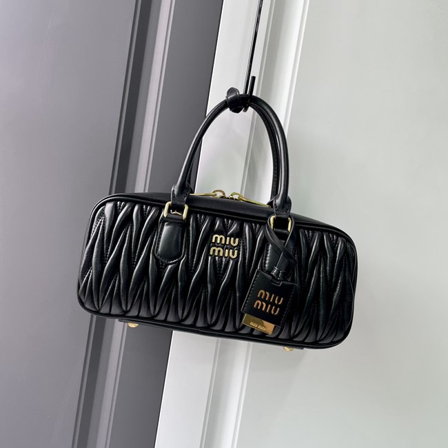 MIU MIU 5BB148小羊皮精美手提斜挎包